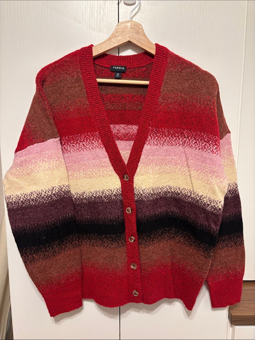 torrid Red Multicolor Ombre V-Neck Button Cardigan - 00